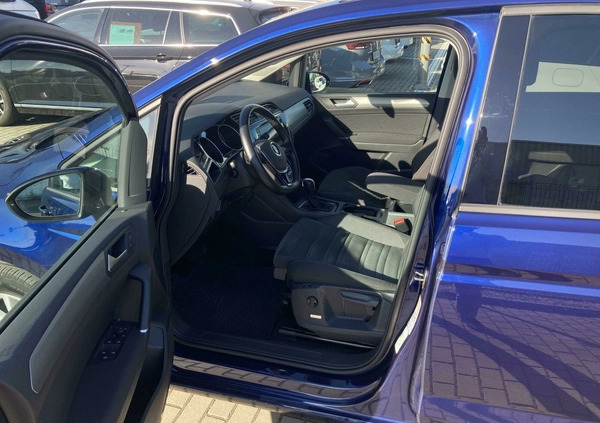 Volkswagen Touran cena 102900 przebieg: 112019, rok produkcji 2020 z Chrzanów małe 704